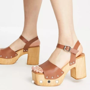 Klackskor - Söker dessa från asos i stolek 38