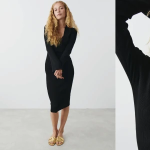 Gina klänning  - Säljer denna knappt använda fina klänning från gina 