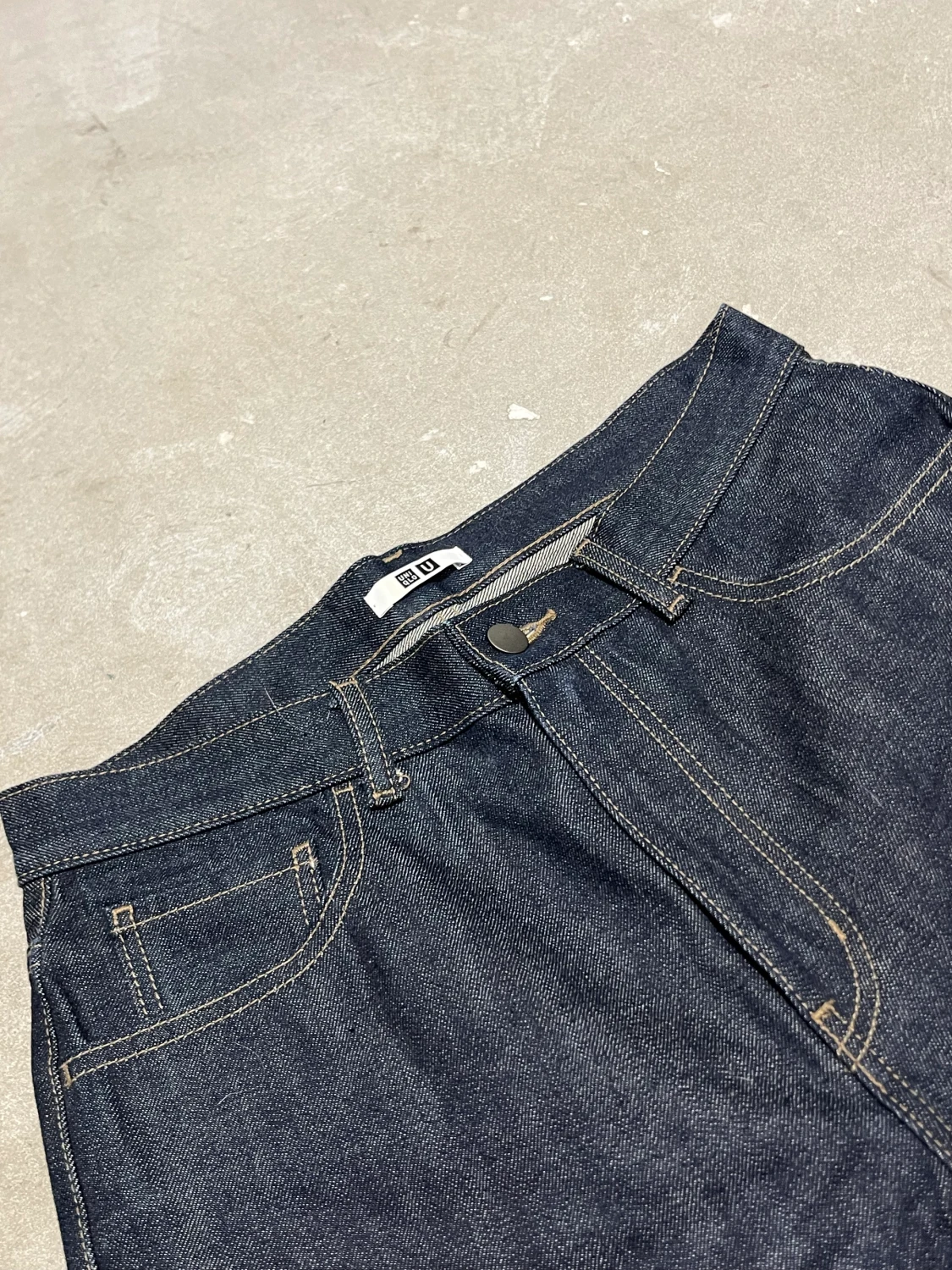 Uniqlo jeans  - 90