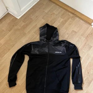 Adidas tröja - Adidas tröja