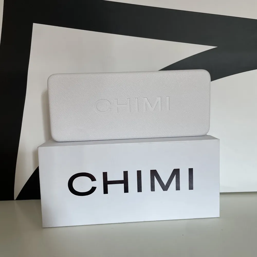 Säljer ett par chimi 04 black allt og ingår, hör av er om ni har frågor. Övrigt.