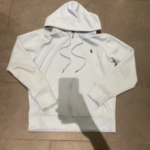 Ralph lauren hoodie  - Ganska bra skick, priset kan diskuteras vid snabb affär 