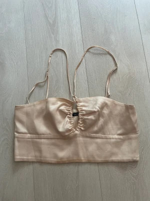 Topp från Zara - Topp från zara i storlek S