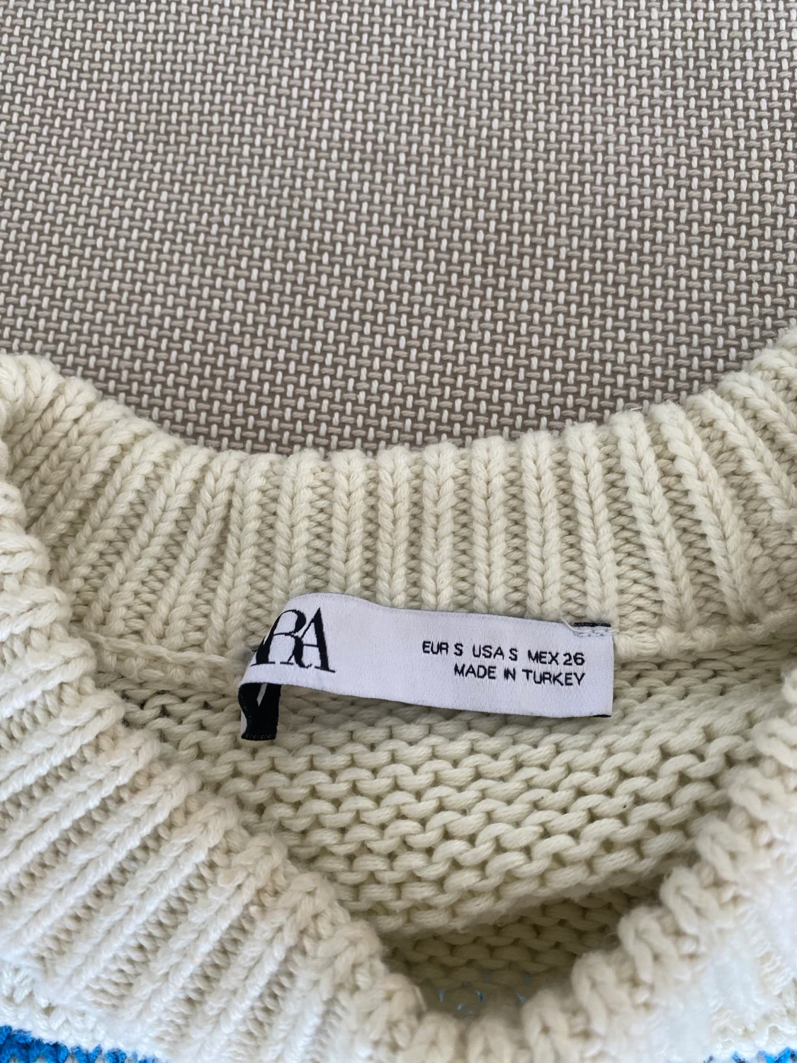 Randig tröja från zara  - 90