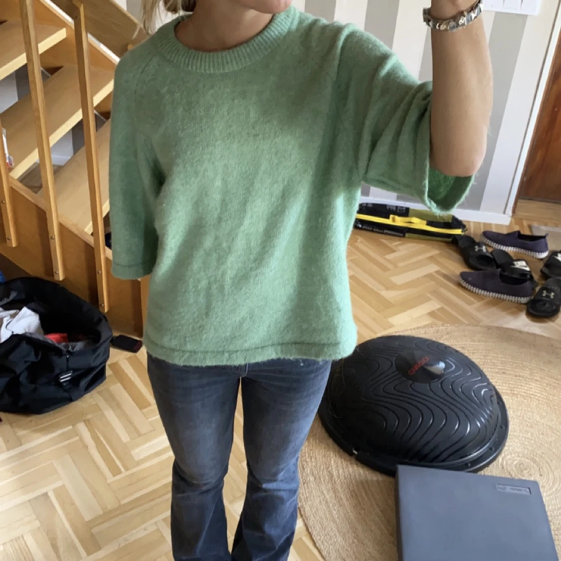 Trekvartsärmad stickad tröja