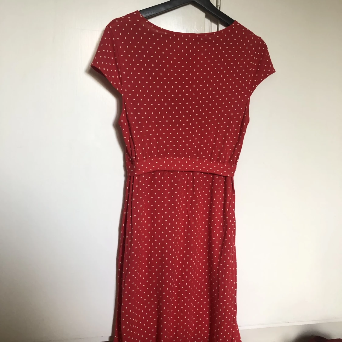 prickig klänning - 90