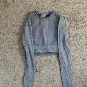 Träningströja  - Thight träningströja från aimn nästan aldrig andvänd och i bra skick