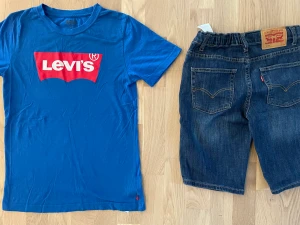 Levis set strl 152/158 - I ny skick  Levis T-shirt och jeans shorts köpta i början av sommaren från Åhléns 