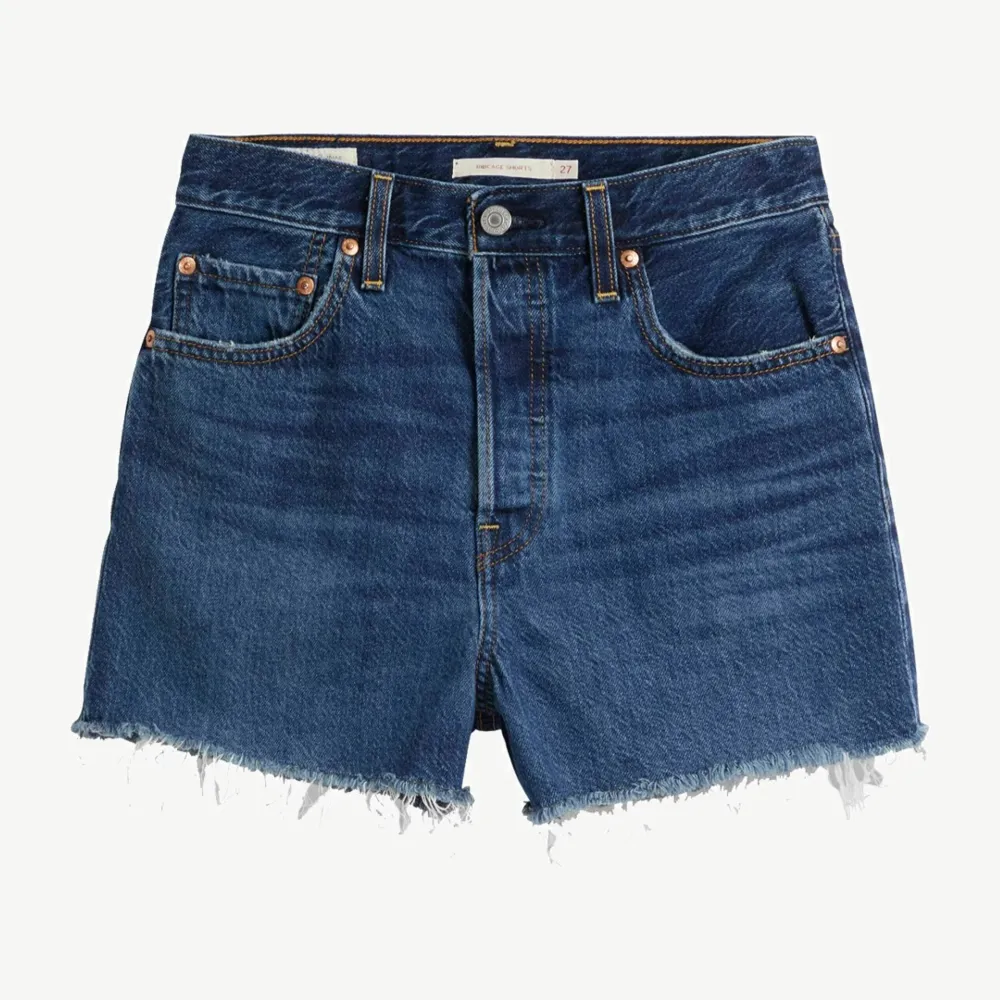 Aldrig använda. Säljer pga för små.   Originalpris ca 600 . Shorts.