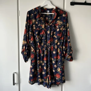 Byxdress strl 42 - Strl 42