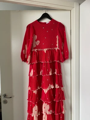 Ganni  - Ganniklänning i 34/xs använd 2 gånger bara. Underbar!! 