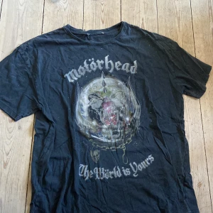 Grunge t shirt - Jätte snygg tröja med bandet motörhead. Grunge. Oanvänd.
