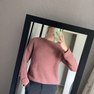 Stickad tröja - Super fin lila rosa stickad tröja