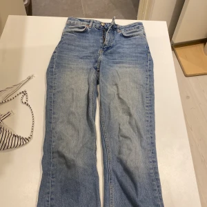 Byxor - Ett par jeans byxor i storlek xs. Skriv för fler frågor🥰🥰