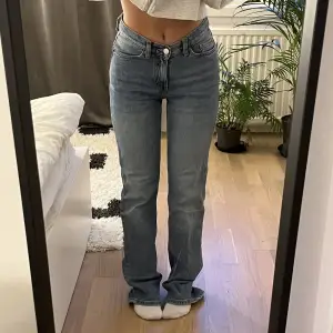 Jeans från weekday, jag är 155 men dom är lite för långa för mig 