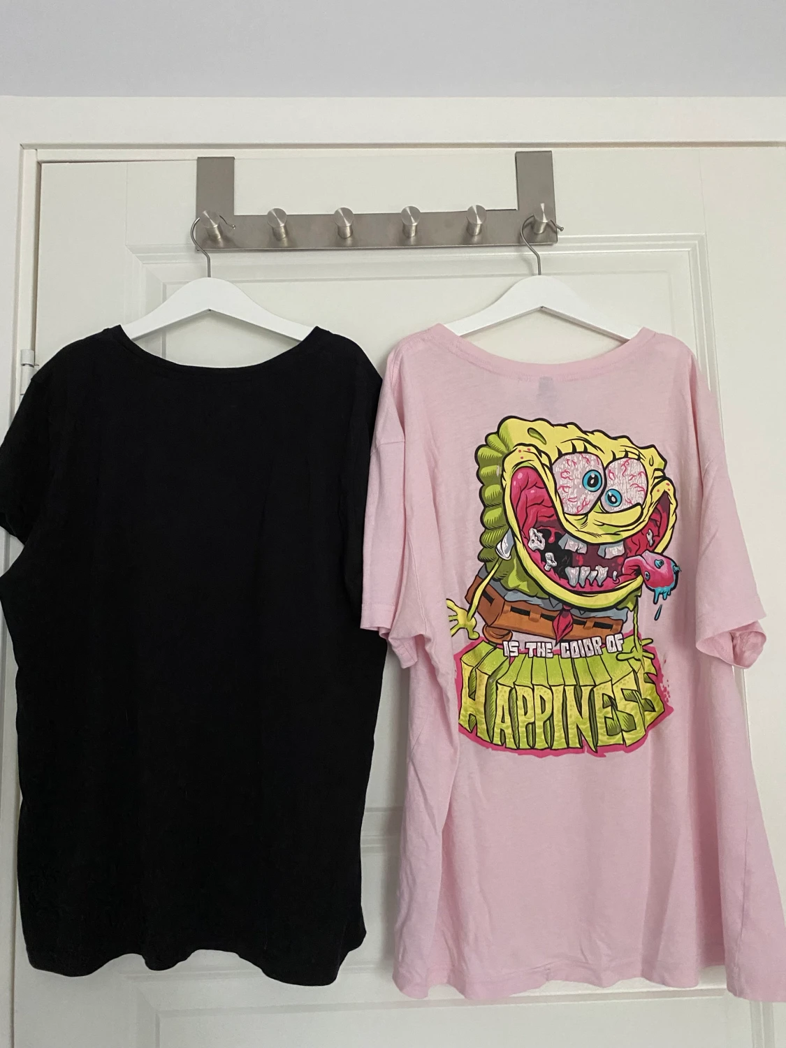 Två oversized tröjor med tryck - 90