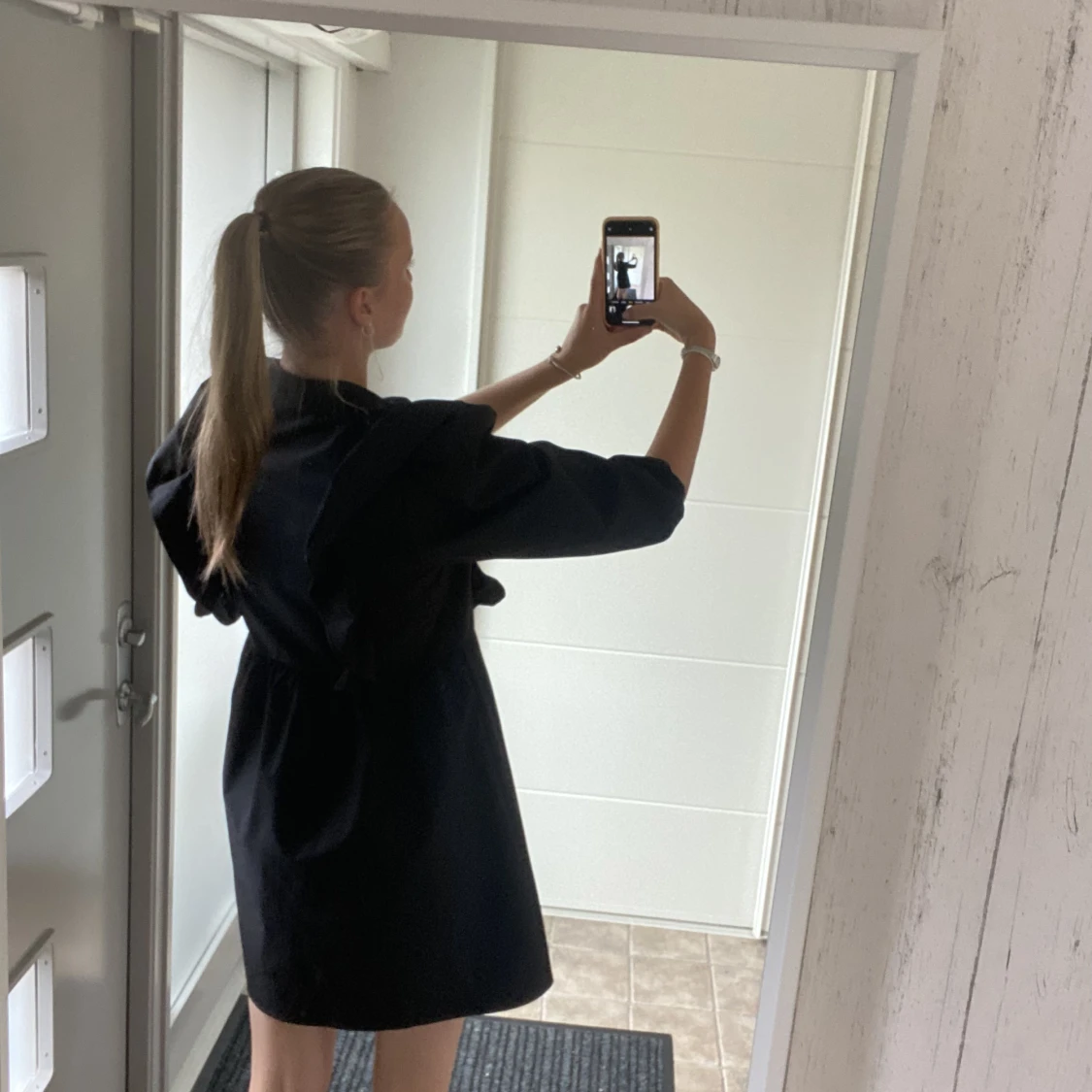 Svart klänning  - 91