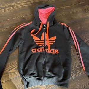 Adidas hoddie  - Snygg adidas hoddie 