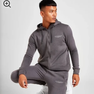 Makenzie kofta  - Säljer min makenzie kofta då den inte används längre skriv om ni är intresserade ❤️