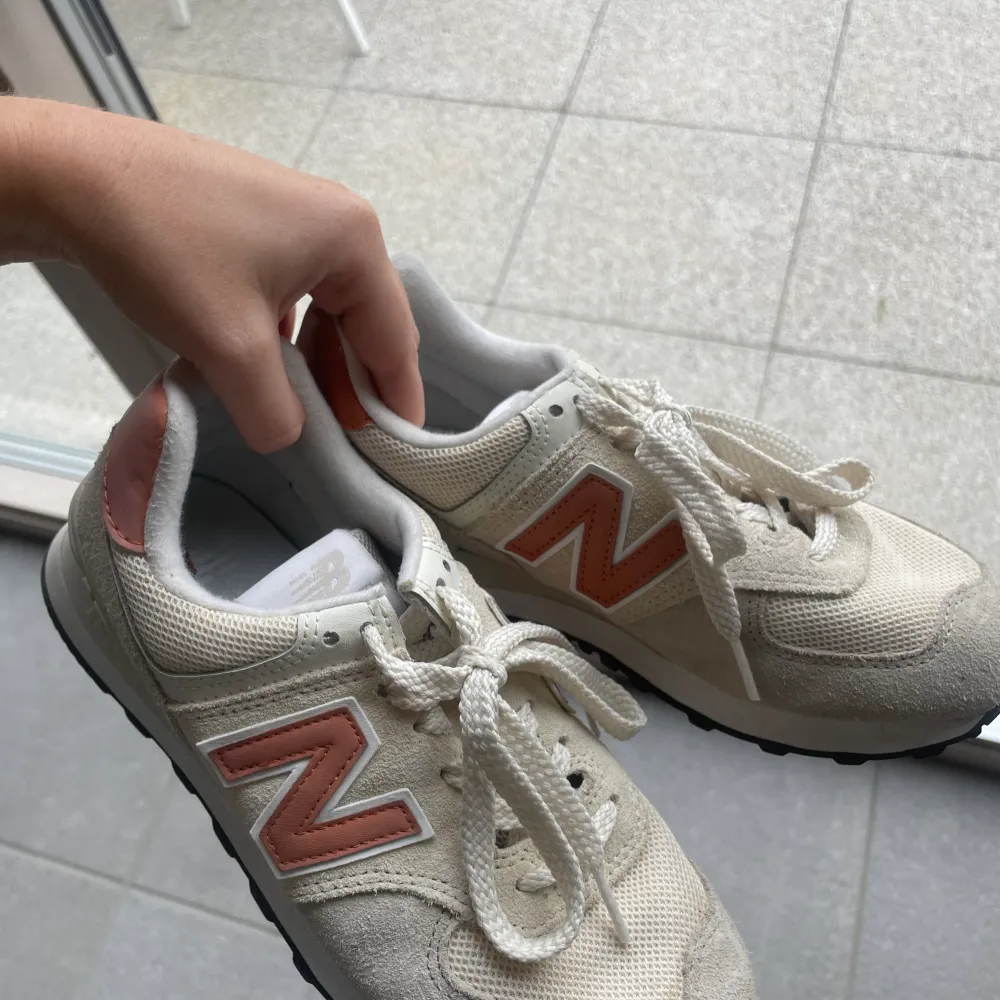 Aldrig använda, storlek 36 new balance.  . Skor.