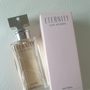 Eternity Calvin Klein 50 ml - Säljer min Eternity från Calvin Klein.  Endast testad. Nyskick. Kartong medföljer. 