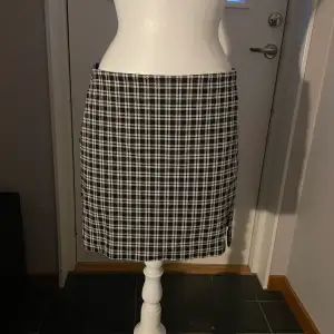Aldrig använd kjol från H&M 