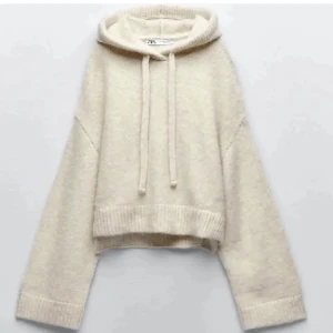 Stickad hoddie zara - Superfin stickad hoddie från zara🤍 endast testad!! 