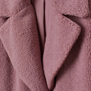 Pile Teddy jacka puderrosa h&m - Jättefint skick! Postar mot frakt :) hör av er vid frågor! Pris kan diskuteras vid snabb affär 