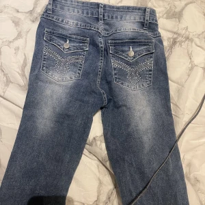 Jeans - Bootcut jeans i bra skick. 