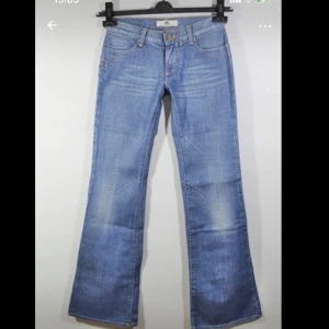 Fornarina  jeans - Säljer dessa skitsnygga fornarina jeansen! Storlek 25!