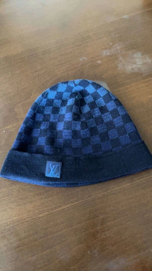 Lv mössa  - Äkta lv mössa blåa 