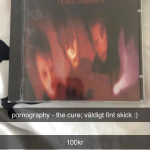 the cure cd - fint skick, spelas normalt. bra musik ;) möts helst upp i Östersund men fraktar också. TA INTE KÖP NU!! kontakta mig. frakt 39kr