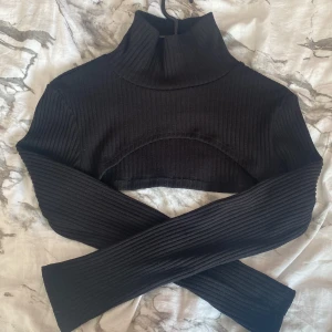 Bolero från Ginatricot  - använd kanske 4 gånger, inga defekter🤍