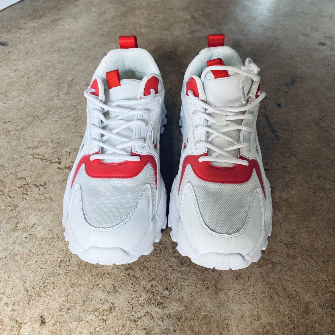 Oanvända chunky sneakers - 90