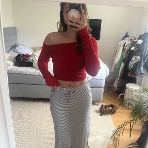 Tröja - Fin enarmad tröja från nakd! 