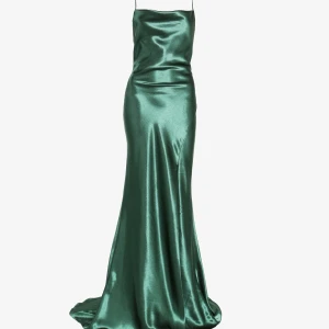 Balklänning  - TRYCK EJ PÅ KÖP NU❗️ Superfin balklänning från True Decadence!! Endast använd 1 gång. strl 36 och passar mig bra som är S. Skriv privat för frågor osv. Lite slitage under på släpet 