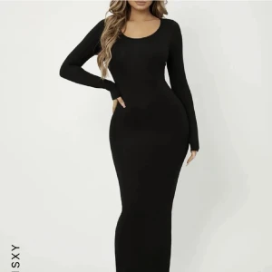 Klänning - Klänning