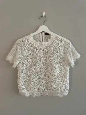 Blus  - Supersöt blus/topp från zara 