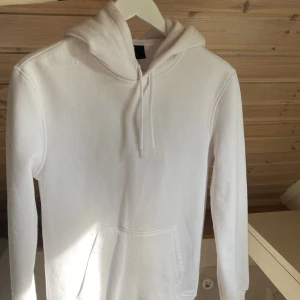 Hoodie - Vit snygg Hoodie från hm 