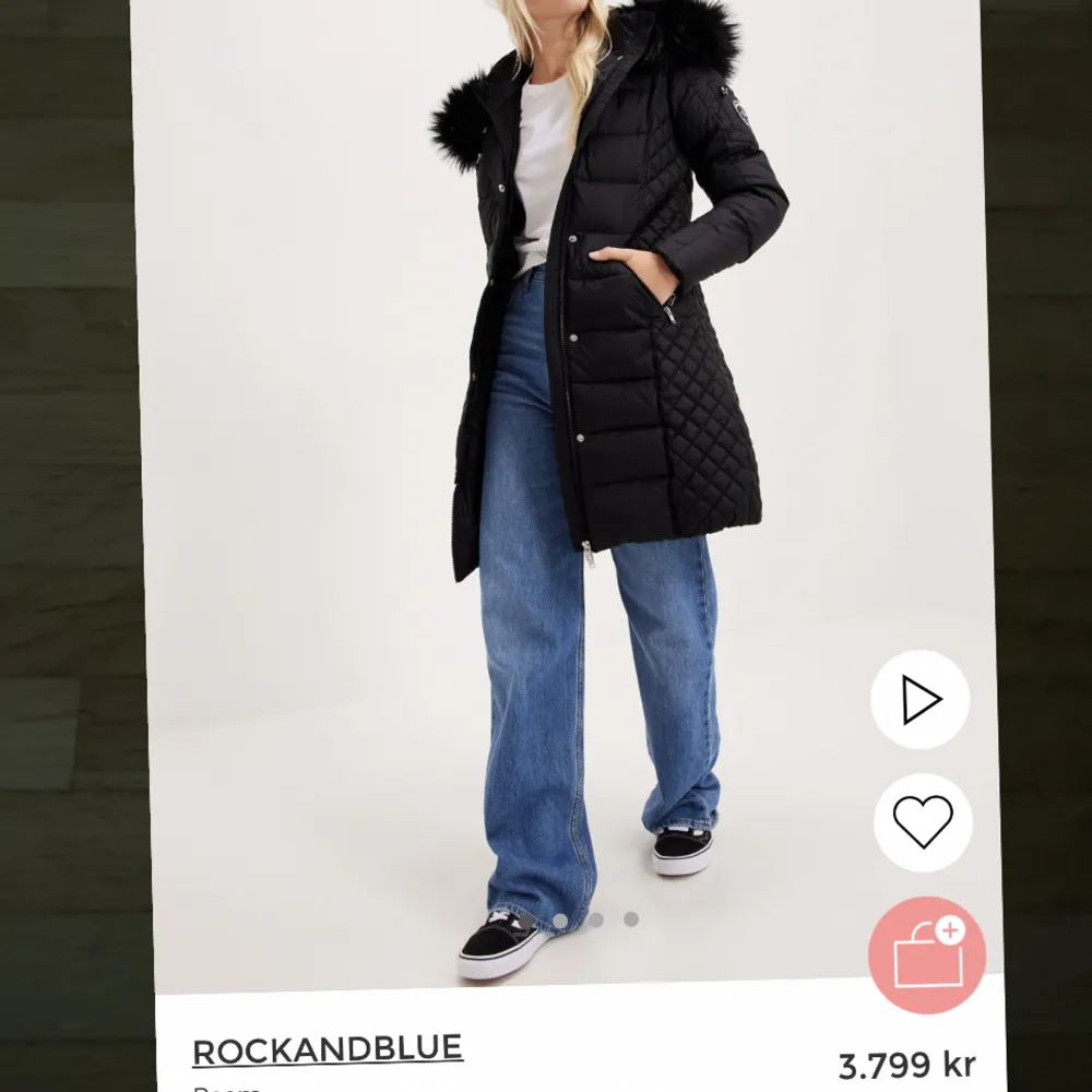 Jag har rock and blue jacka som jag köpte förra året. Den har jag tröttnat på och vill köpa en annan jacka. Det är inget fel på jackan och den är som ny. Jag har bara haft den typ 4 gånger i vinter men köpte den för 3.800 och priset kan diskuteras vidare.. Jackor.