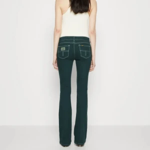 Lois jeans - Snyggaste low rise jeansen helt nya med lappar kvar. Nypris 1595