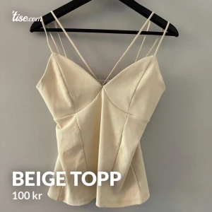 Beige topp - Oanvänt