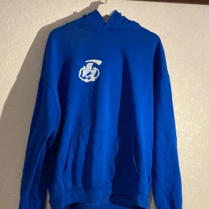 Blå hoodie - Använd 3 gånger