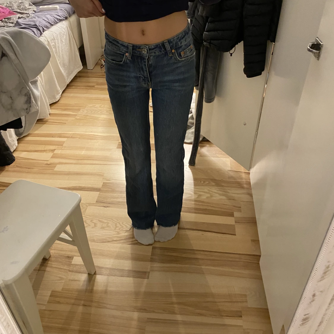 Jeans från ginatricot i storlek 32