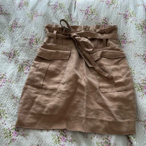 Kjol från hm 🎀 - Inte använd många gånger och så fin till hösten 🍁 
