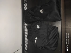 Nike Air dress - Nike Air dress Har använt kläderna ett par antal gånger men den är i bra skick Pris:300kr Storlek:Barn L