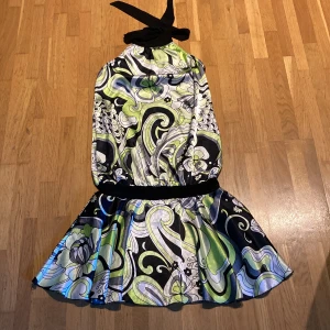 Halterneck linne  - Blankt linne 