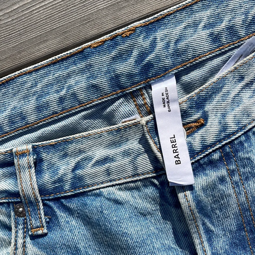 Snygga weeakday jeans i ljus tvätt Köparen står för frakten . Jeans & Byxor.
