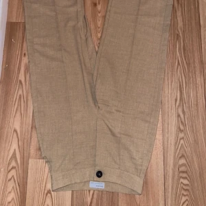 Kostymbyxor i linne - Kostymbyxor i linne, bra skick🤎