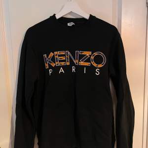 Kenzo sweatshirt, aldrig använd, säljer då den är för stor.